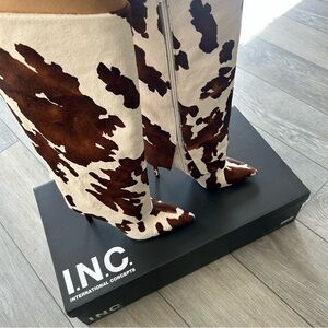 ( worn once ) INC International Concepts Brown and White COW PRINT Heeled Boots